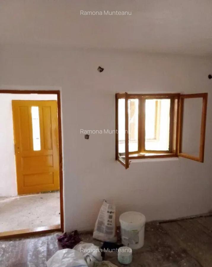 Proprietar casa in comuna Manesti, sat Coada Izvorului, Prahova - 2