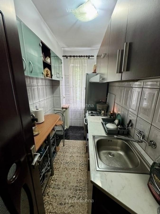 PODU ROS - RESTAURANTUL ODEON -- 2 CAMERE ETAJ 2 - GEAM LA BAIE - RENOVAT TOTAL! - 2