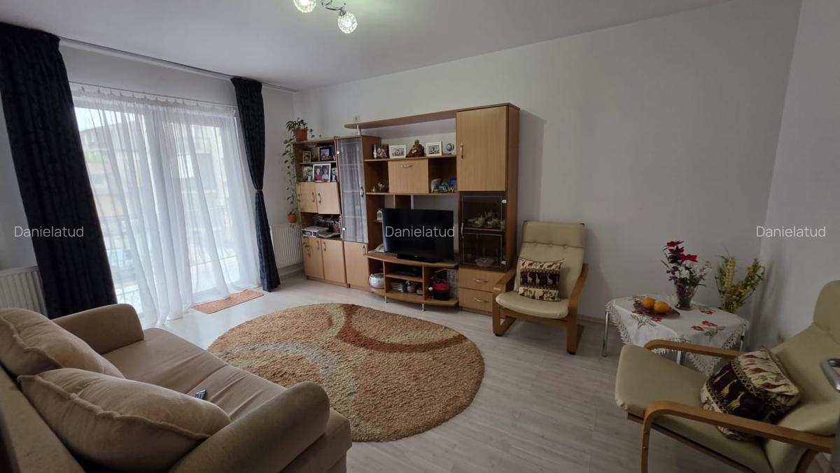 Vanzare garsoniera in Dobroiesti etajul 1/4 cu lift - 9