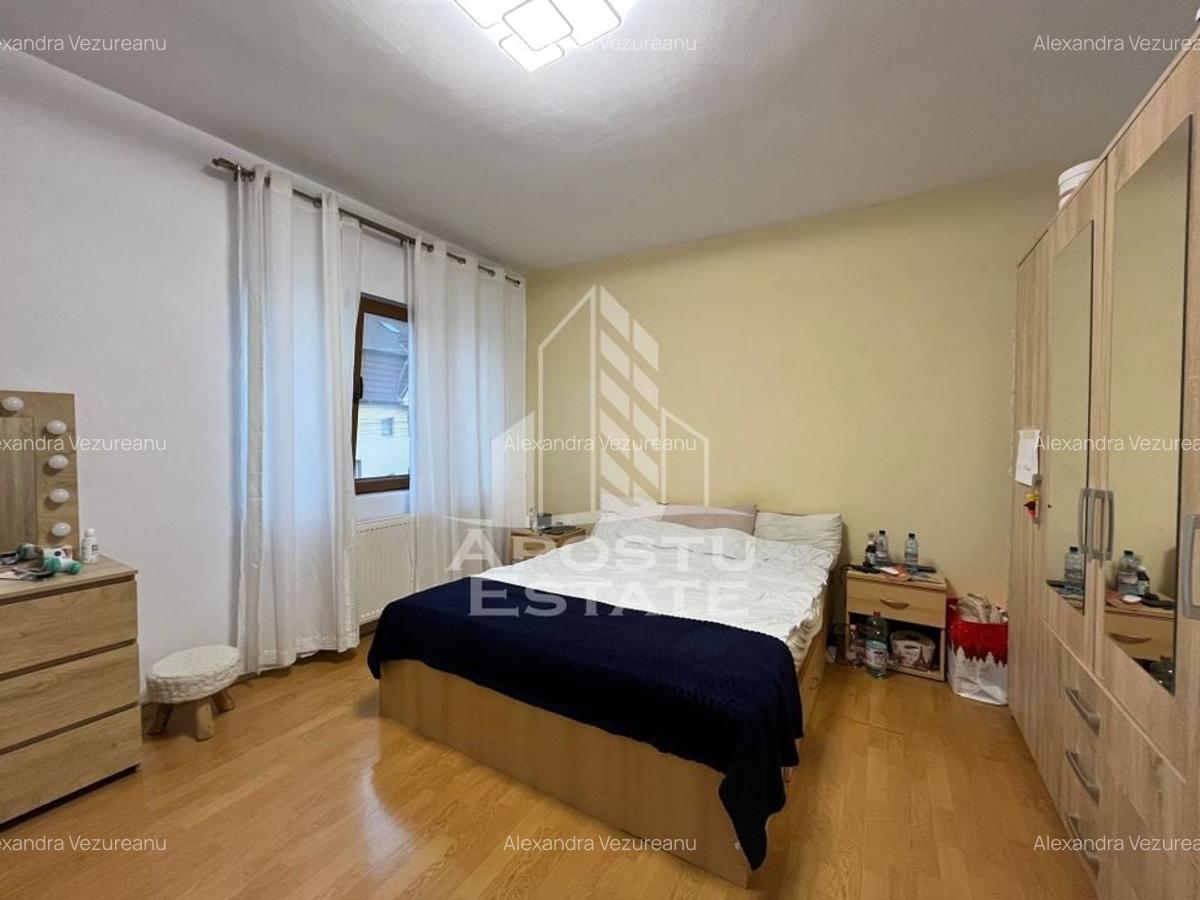 Casa individuala, 6 camere, 3 bai, garaj,acces auto, teren de 411 - 8