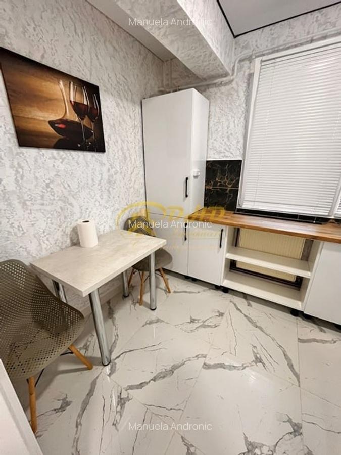 Două camere lux,zona Centrală Casa de Cultură a Studentilor,etaj 3 - 4