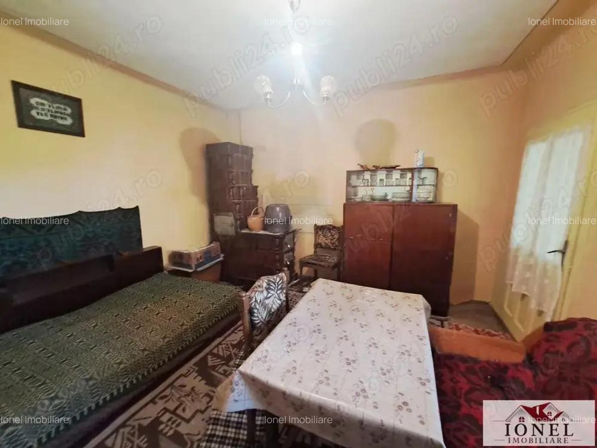 Casa de vanzare in Ghirbom - Berghin- 3800 mp teren - 7