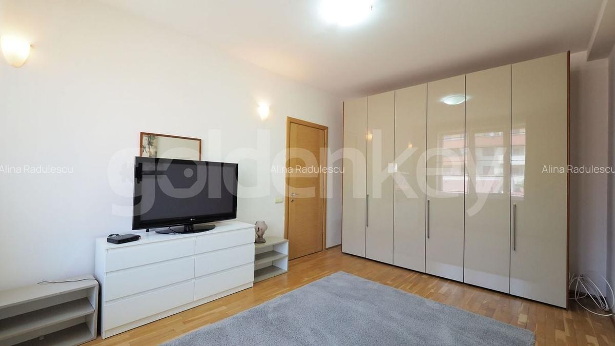 Apartament cu 4 camere decomandat, mobilat în Șoseaua Nordului - 16