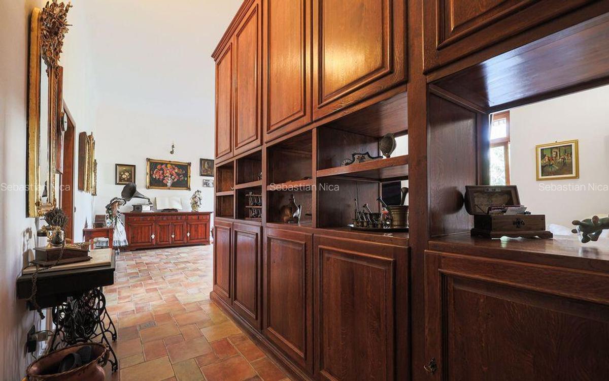 Apartament ultracentral cu 3 camere, 2 bai ?i curte pri... - 5