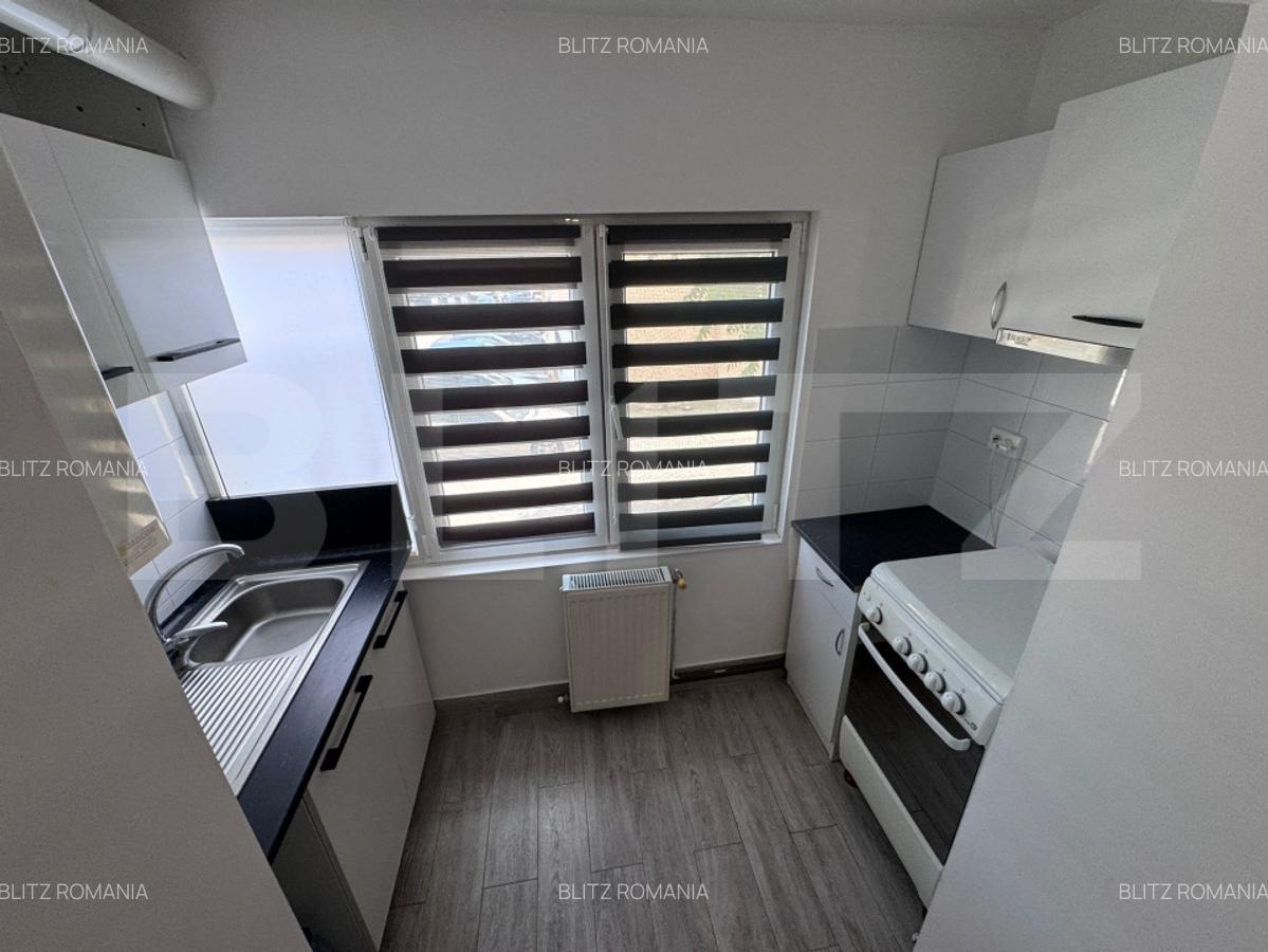 Apartament semidecomandat in Micro 6 - 3