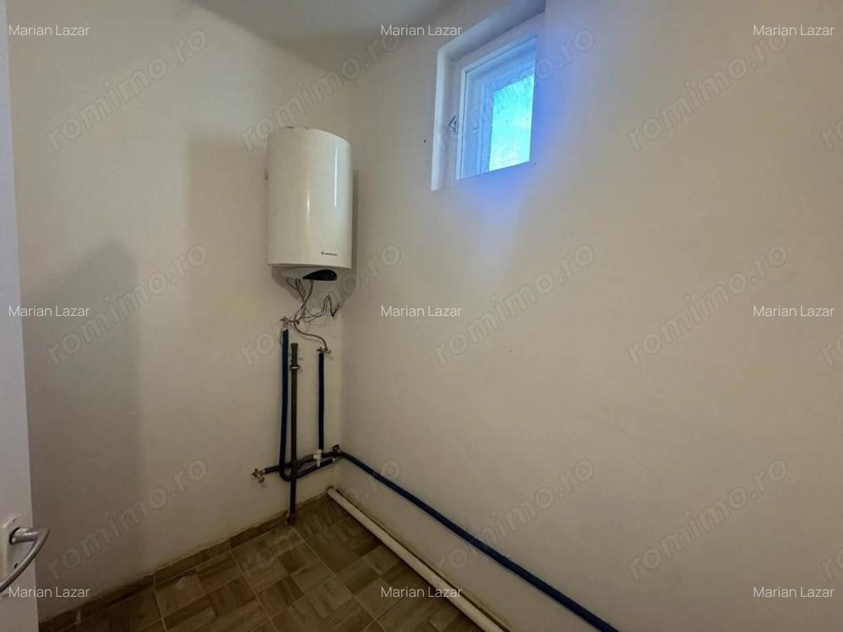 Casă cu Teren 2880 Mp în Central - 10