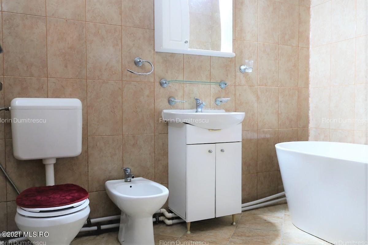 Mamaia Nord - Langa Mare, pensiune la cheie, 11 camere, 9 bai! - 44