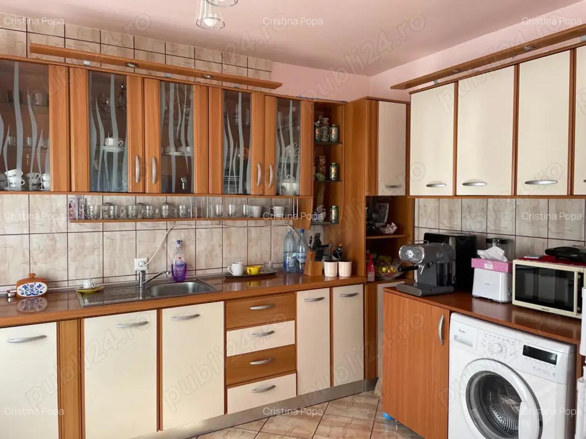 Direct proprietar! Casa cu 7 camere, garaj, curte cu flori ?i pomi fructiferi Flore?ti, Str.Horea - 7