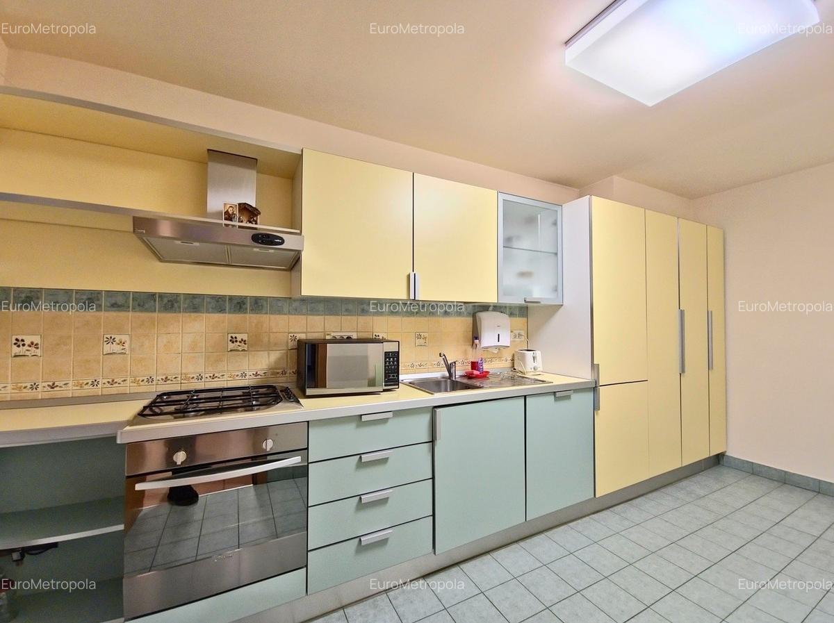 Apartament cu 6 camere decomandat în Herăstrău - 3