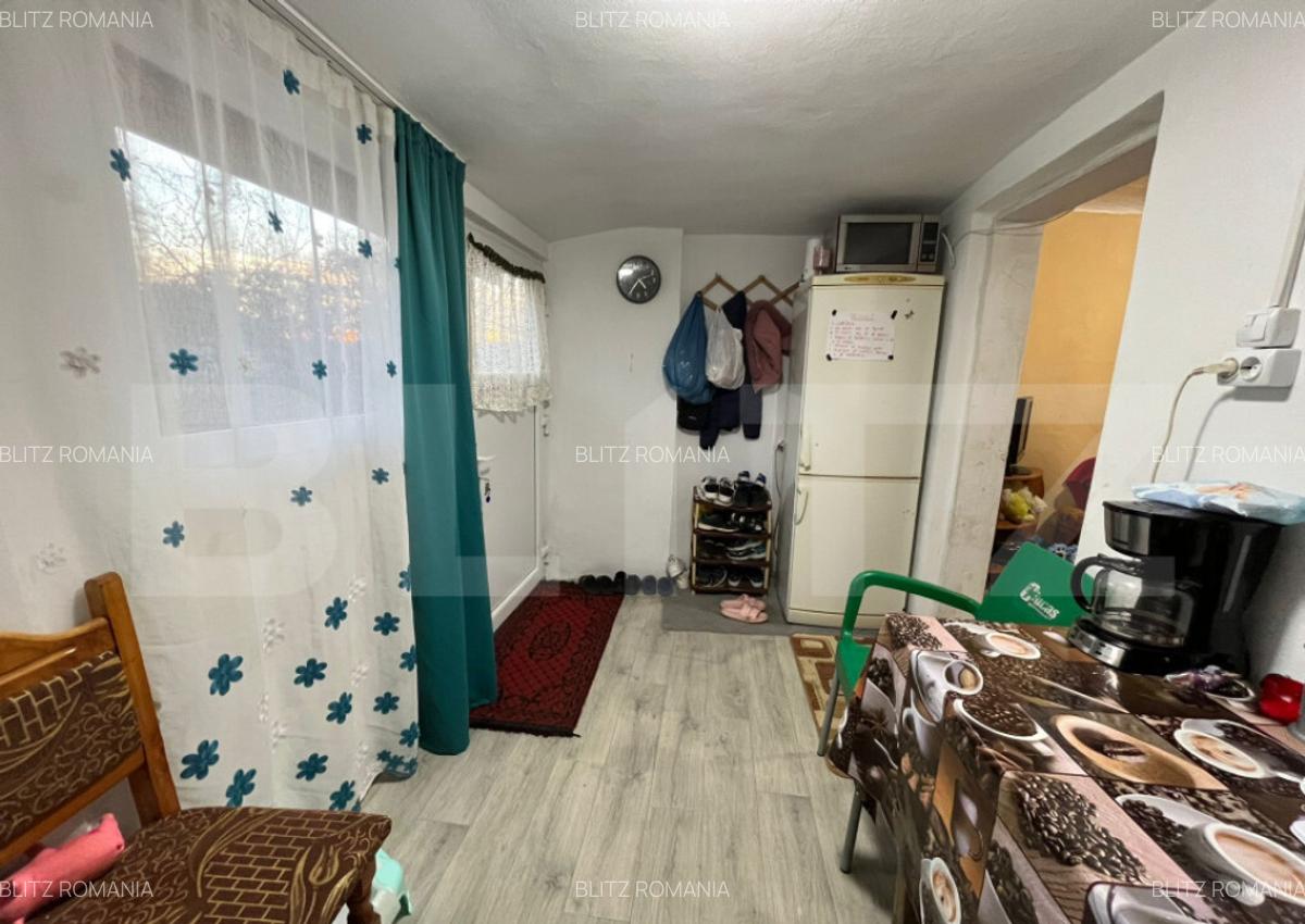 Casa de vanzare, 420 mp teren, zona COS - 11