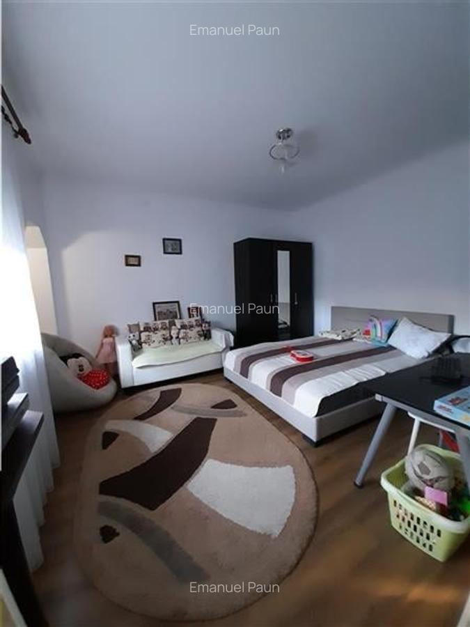 Casă cu 4 camere în Central - 10