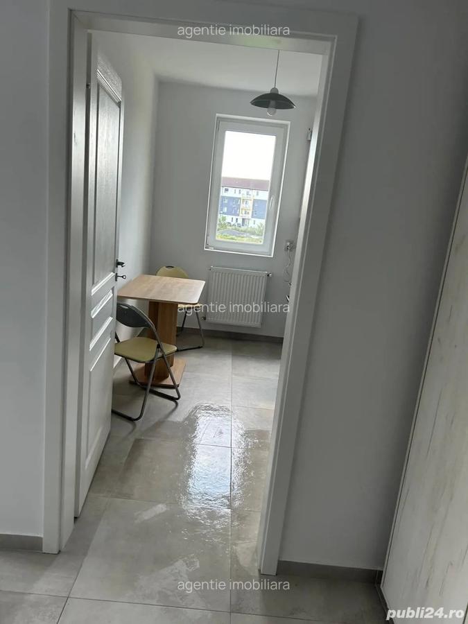 Bloc nou,et II, decomandat, mobilat. - 17