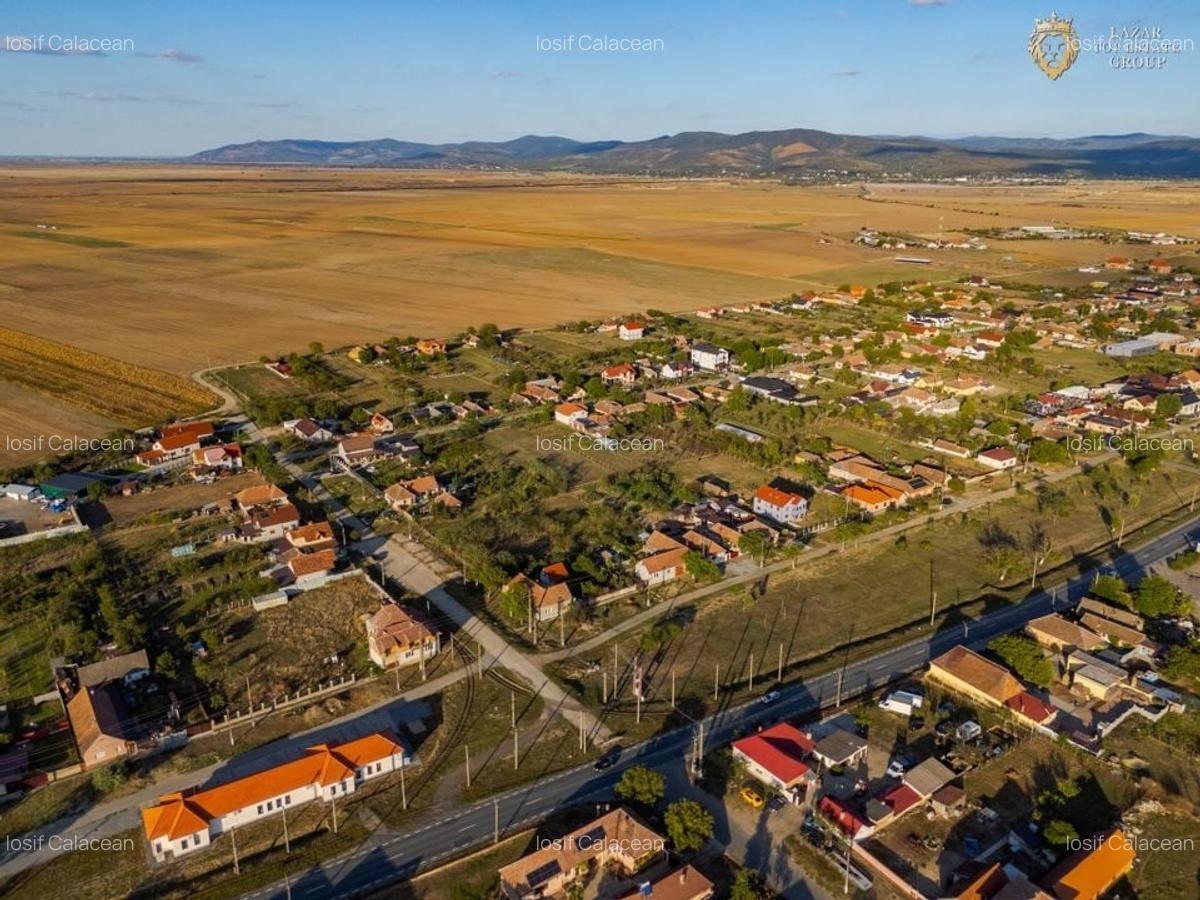 Teren Intravilan De Vanzare Sambateni - 11