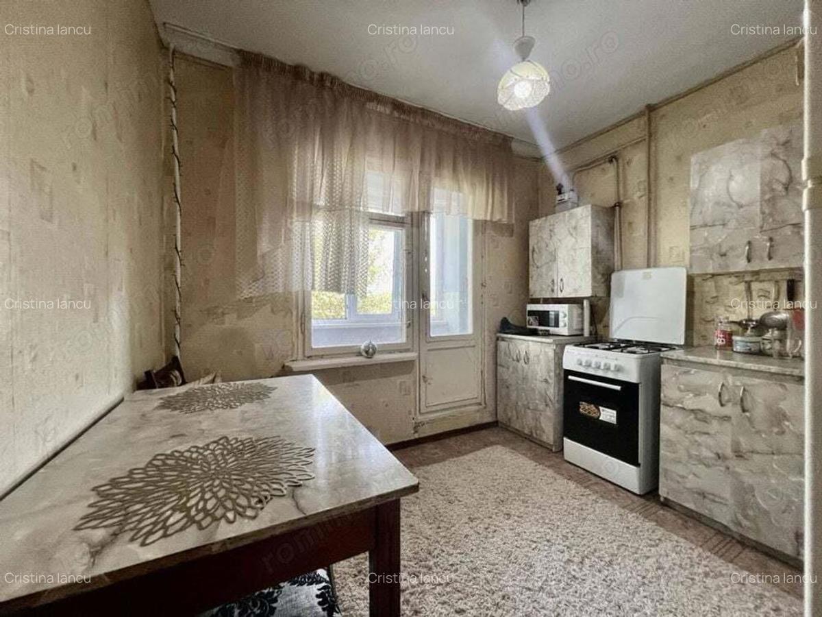 Se ofera spre inchiriere un apartament decomandat cu 2 camere, situat in zona 13 Septembrie . - 2