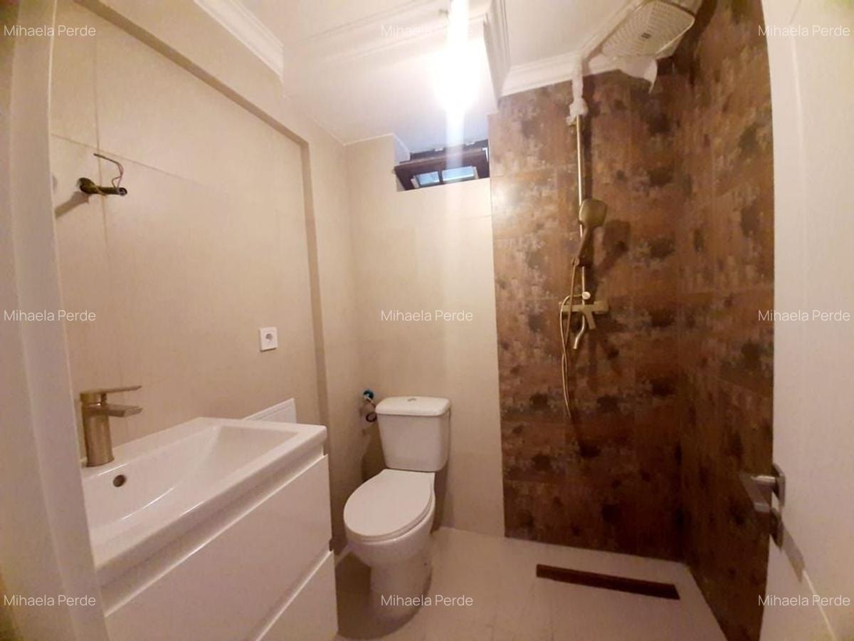 Casa de vanzare in Piata Abator - 13