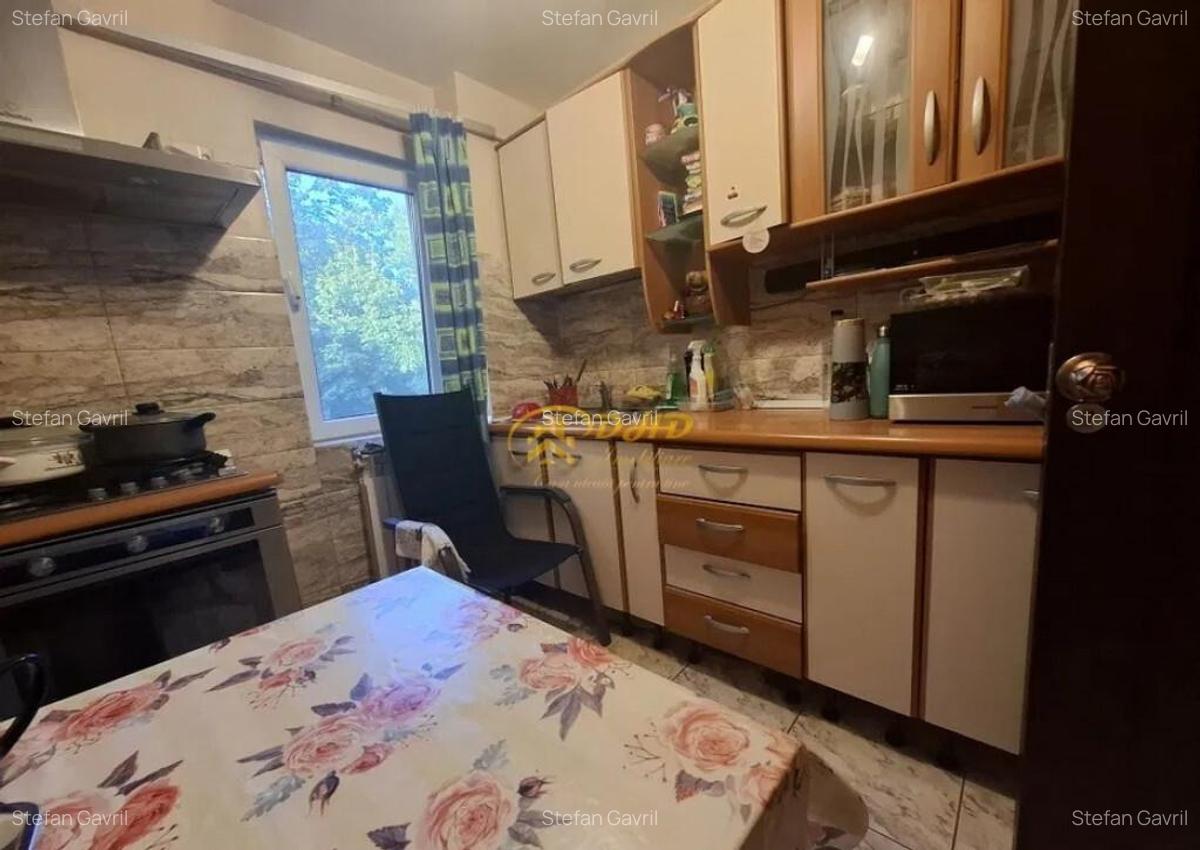 Apartament 3 camere decomandate - Podul de Piatra - 4