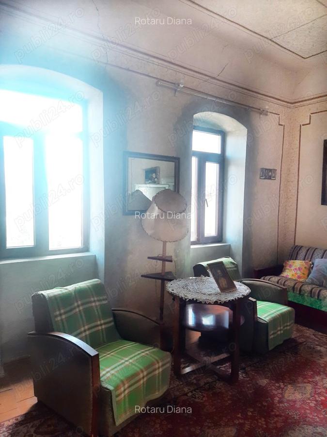 Casa de vanzare, langa biserica, in zona centrala, in comuna Pilu, jude?ul Arad - 5