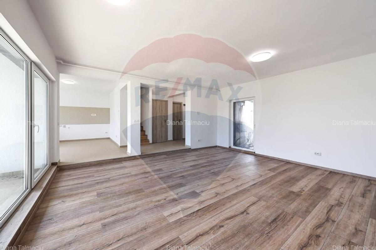 Casă cu 4 camere în Tărlungeni - 7