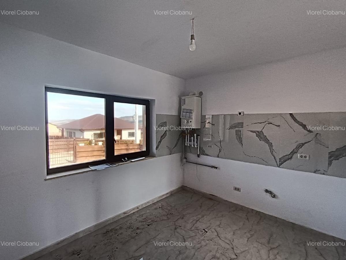 CASA SINGLE DEOSEBITA 4 CAMERE,VALEA LUPULUI ,IASI - 18