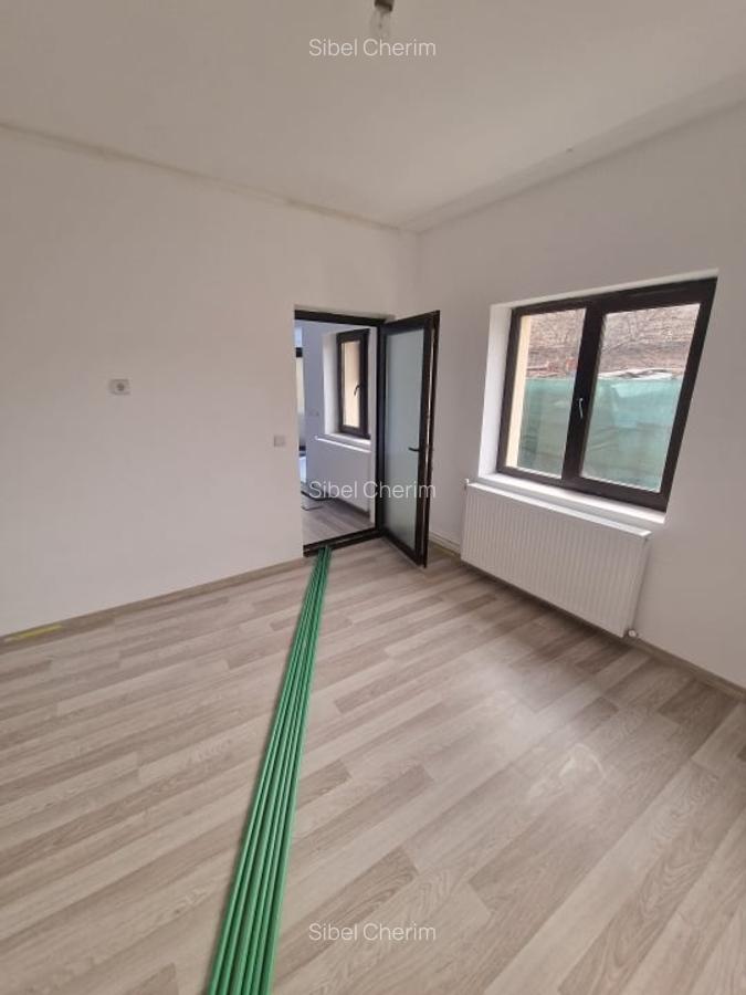 Medeea Casa parter de vanzare 5 camere - 12