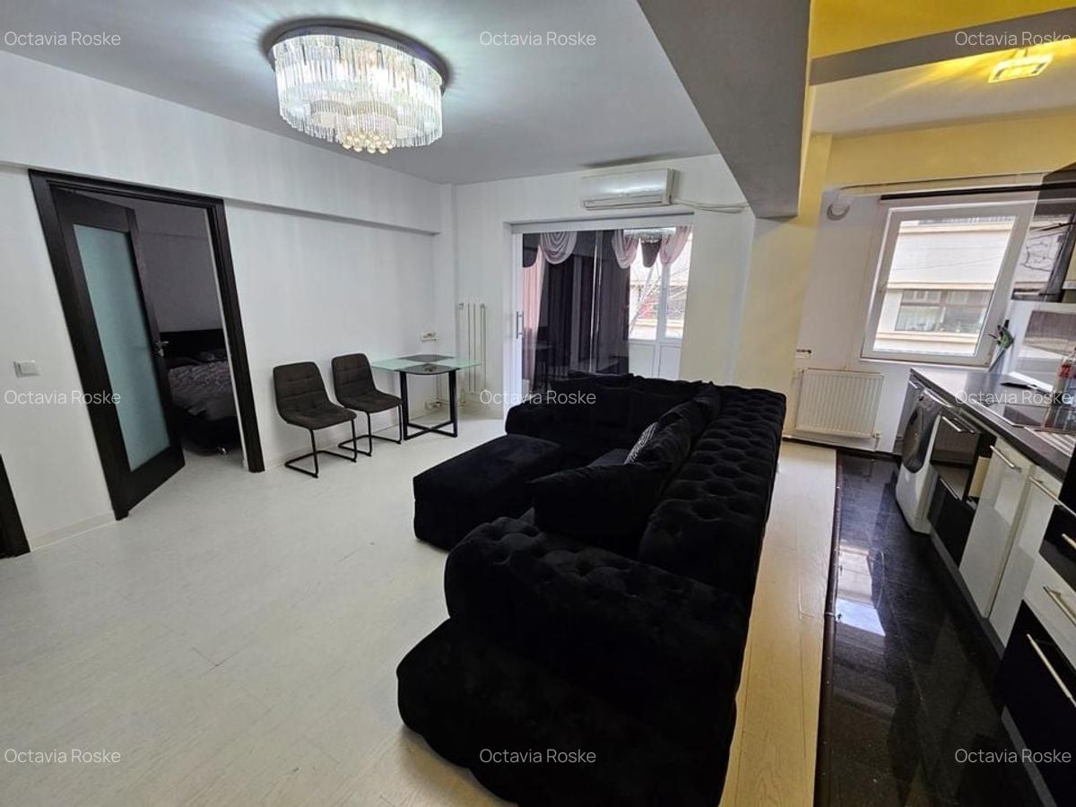 Vand apartament Calea Victoriei, bloc, curte interioara civilizat amenajata - 2