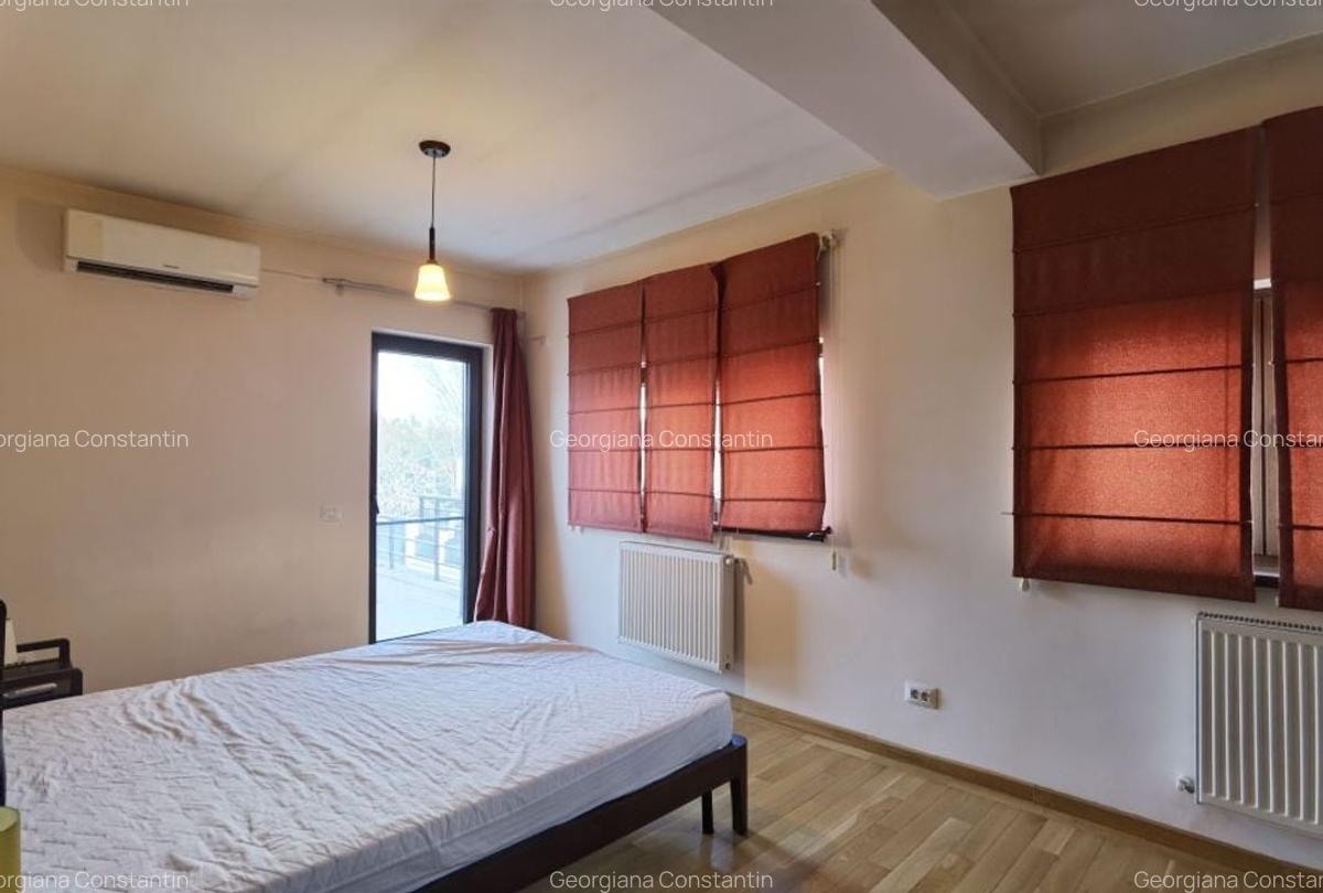 Vila spatioasa, mobilata, piscina proprie - 10