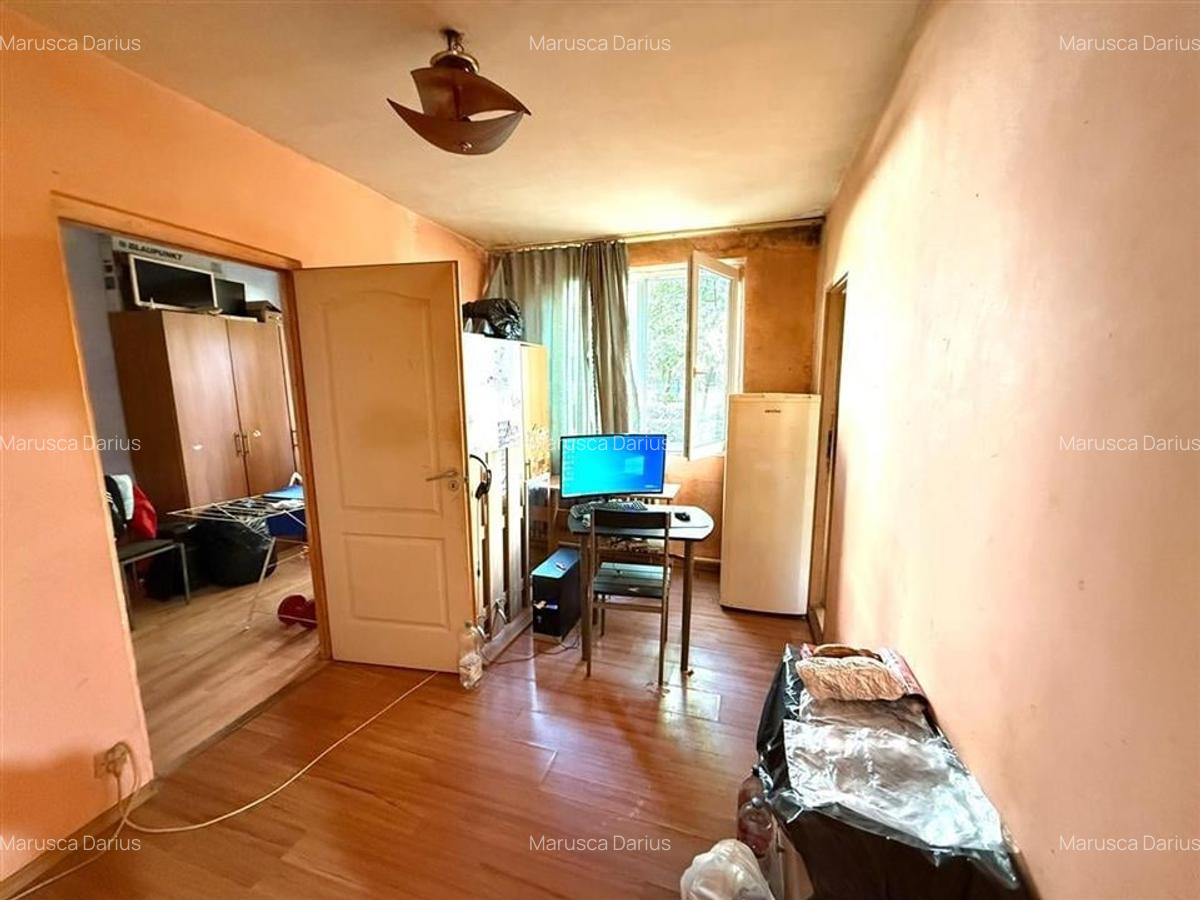 Apartament cu 2 camere semidecomandat în Valenta - 3