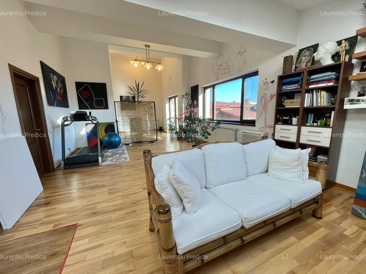 Casa - Damaroaia, Heerastrau, Expozitiei - 11