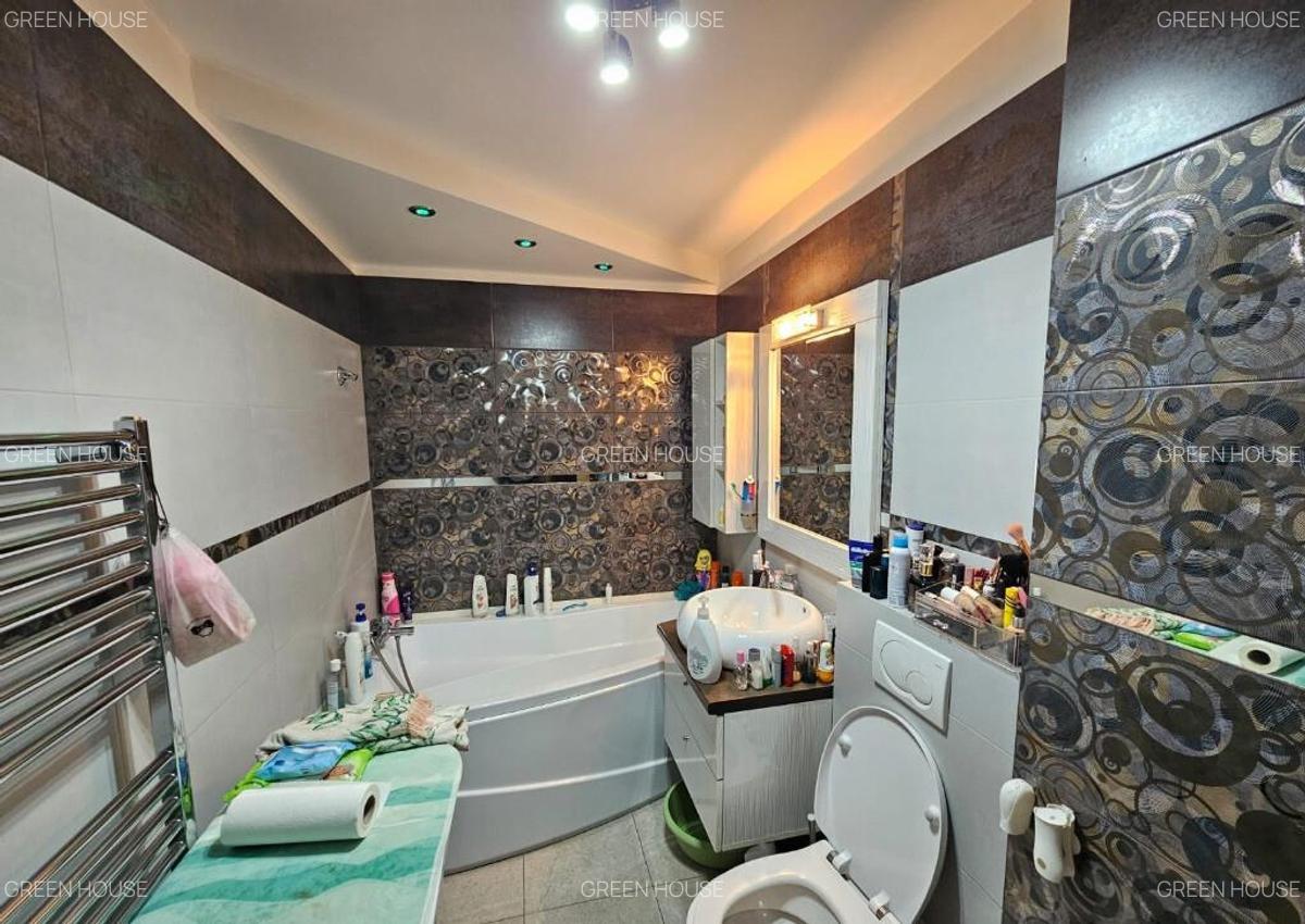 Apartament 4 camere zona Casa de Pensii - 9