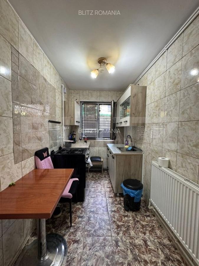 Casa spatioasa cu 4 camere, 103 mp, curte 70 mp, zona 13 Septembrie - 12