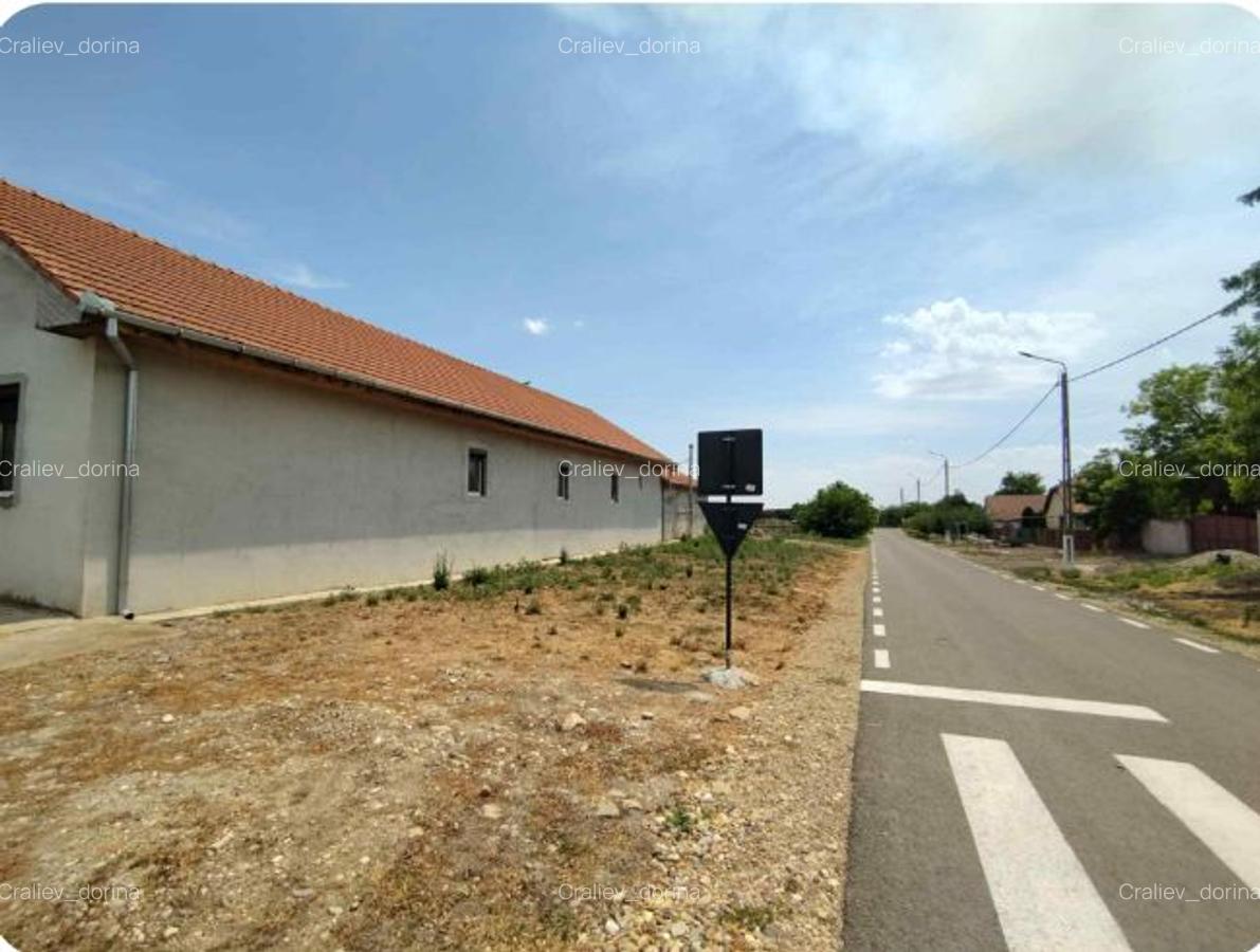 Vând casă spațioasă pe parter in Cenei ,3 fronturi stradale - 2