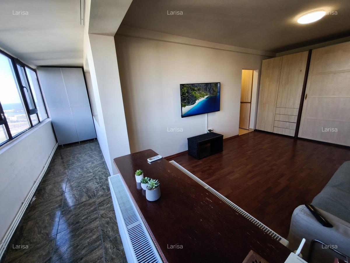 2 camere, 60 mp – vedere superbă spre centrul istoric și port - 3