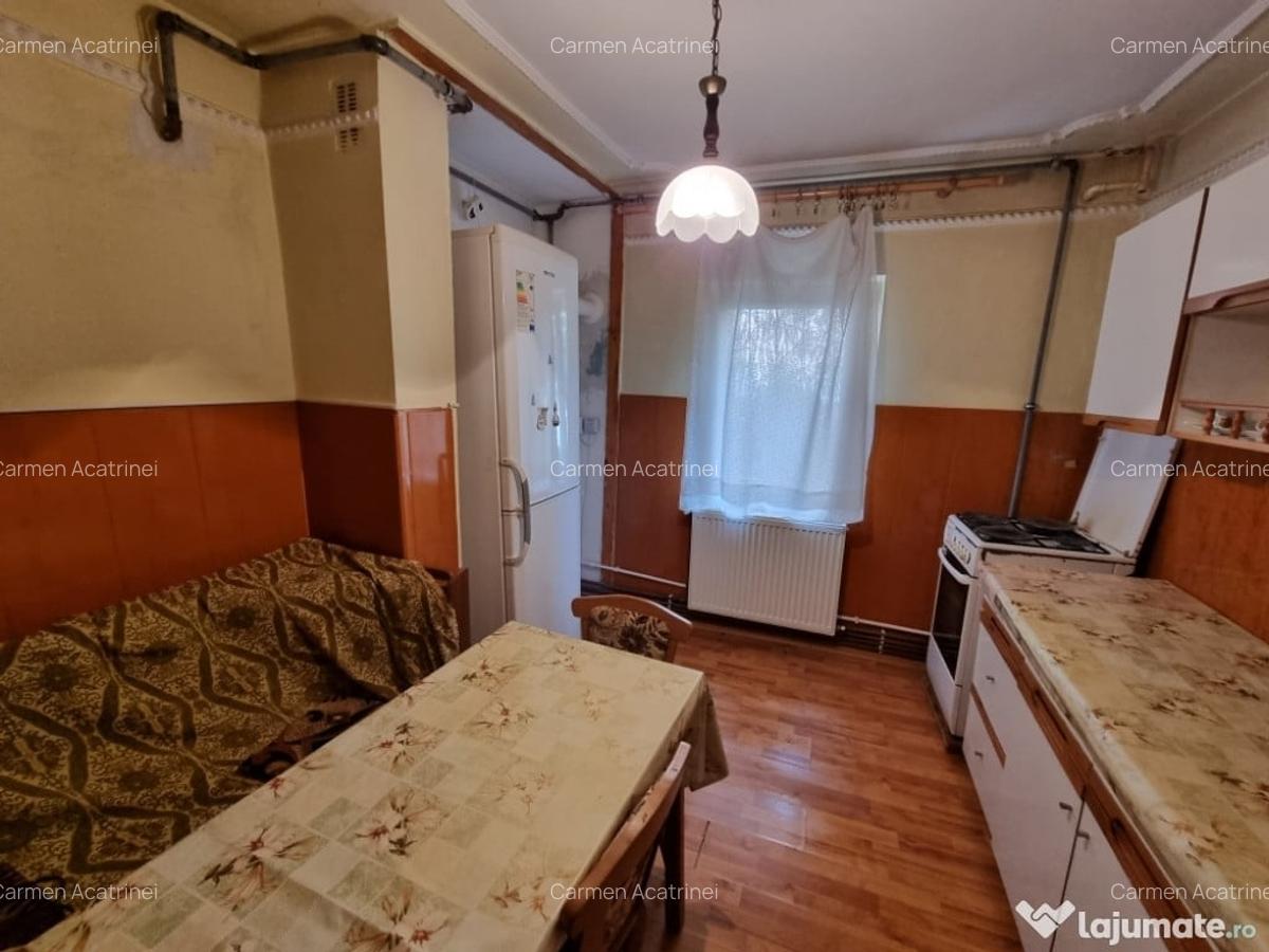 Apartament 3 camere liber la vanzare zona  Racadau - 4