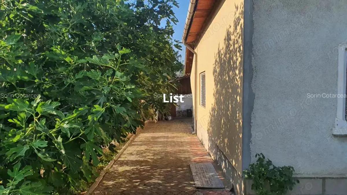 Casa de vanzare S+P+M, 6 camere, teren 1500 mp - 2