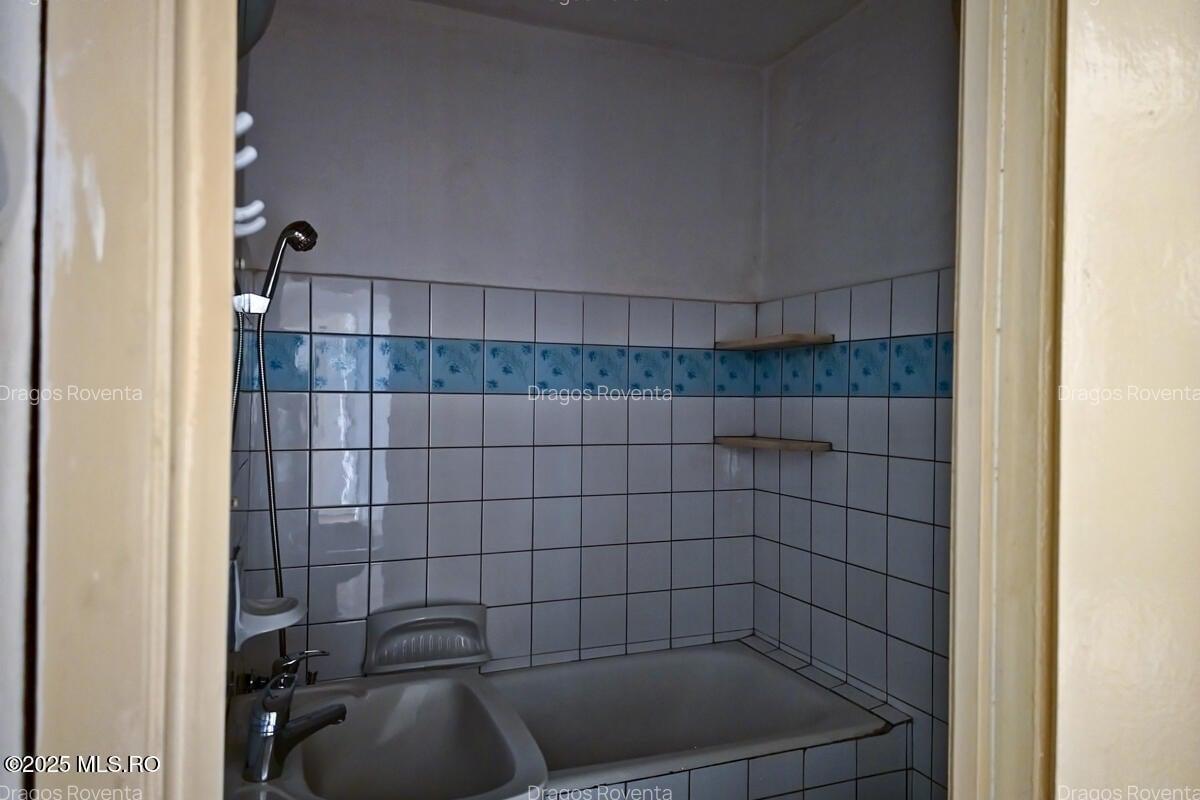 Complex - Str Darwin - 4 camere, decomandat,etaj 2, 89 mp, 2 balcoane! - 11