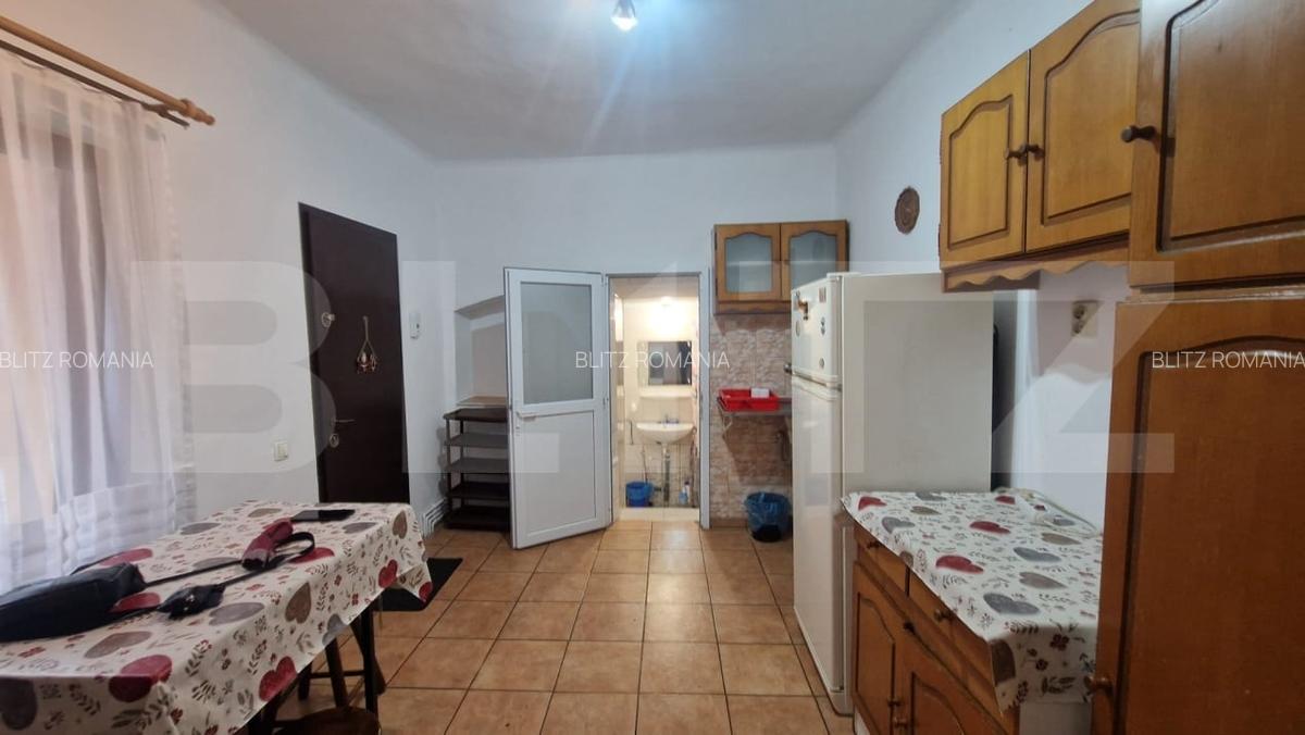 Casa in Centru Istoric, pod, pivnita, mobilata, 40 mp - 6
