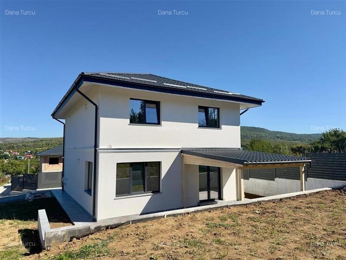 Vila individuala de vanzare in Barnova, zona retrasa si linistita - 1