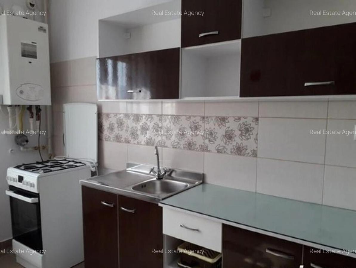 2 camere in zona Cetatii - 3