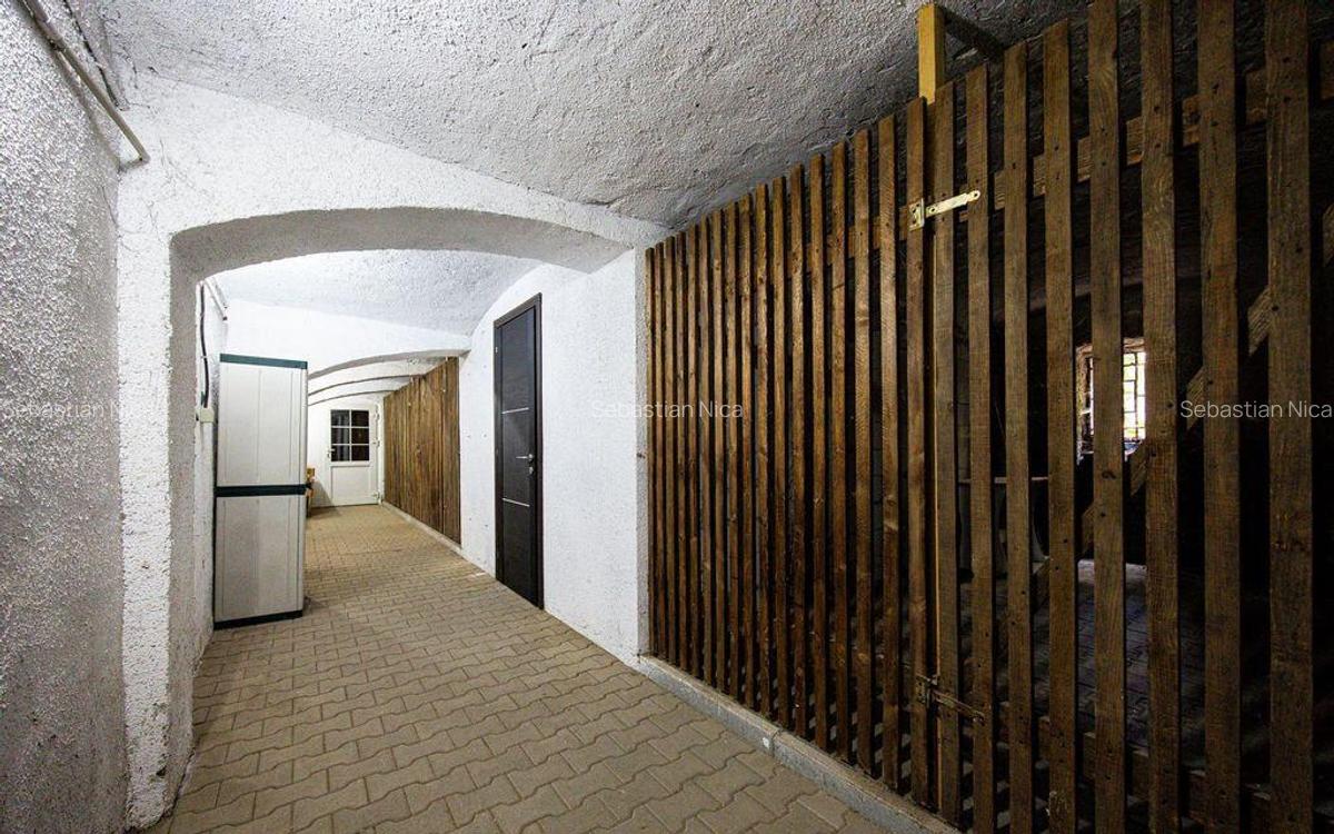 Apartament ultracentral cu 3 camere, 2 bai ?i curte pri... - 11