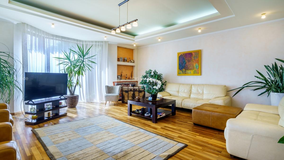 Casa deosebita cu 6 camere de vanzare in zona Andrei Muresanu - 12