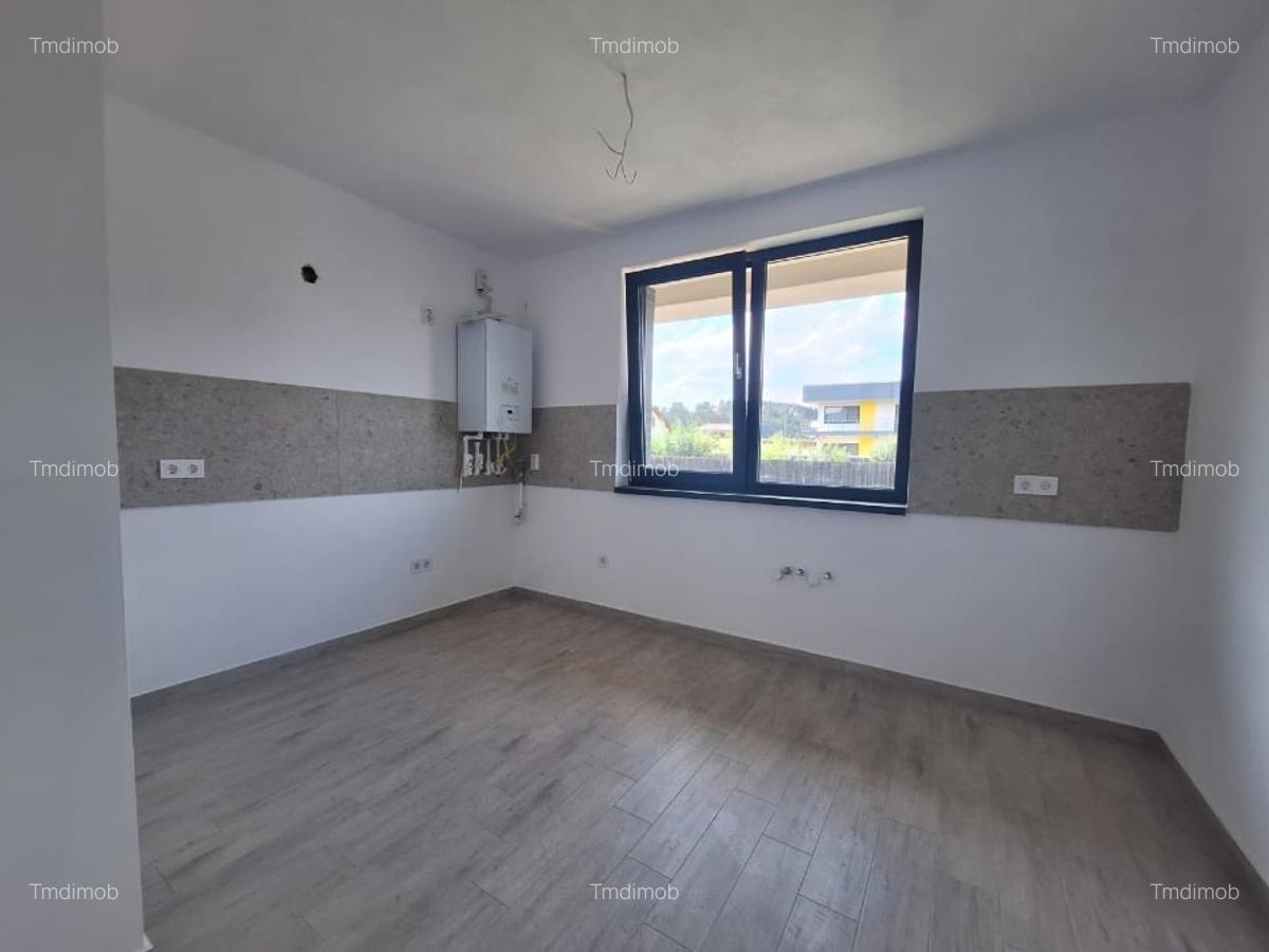 Casa noua, incalzire in pardoseala, 2 locuri de parcare, Se accepta credit - 6