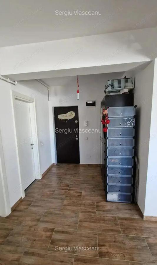 Apt 2 camere decomandat - 99.000 eur - 52mp - metrou 1 Decembrie 1918 - 4