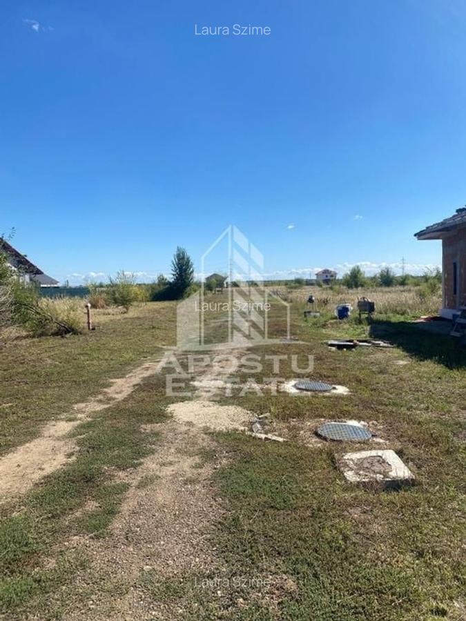 Teren 708 mp intre case - intrare Giarmata Vii - 2