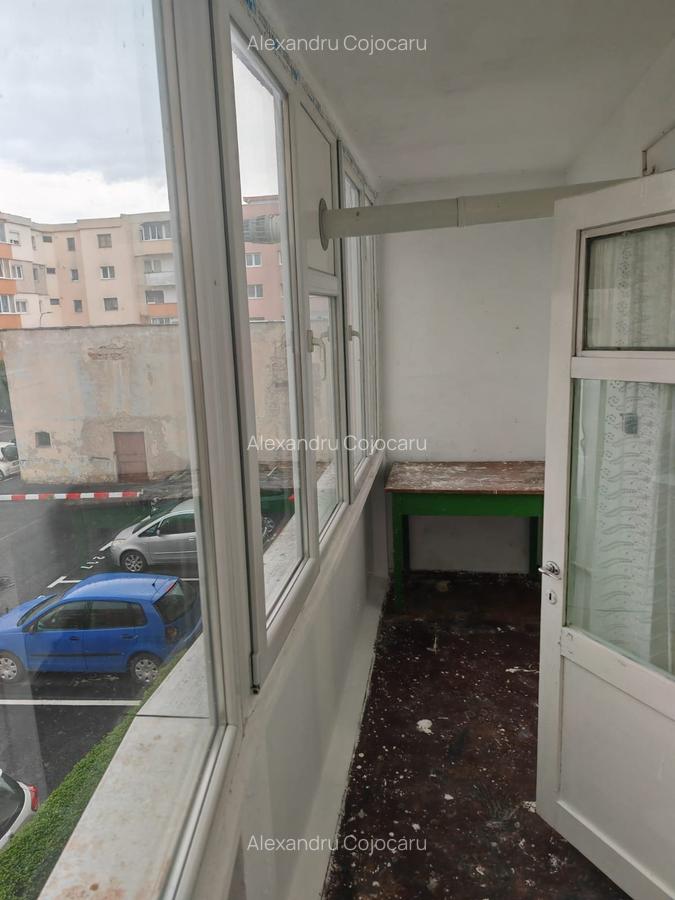 Apartament de vanzare - 4