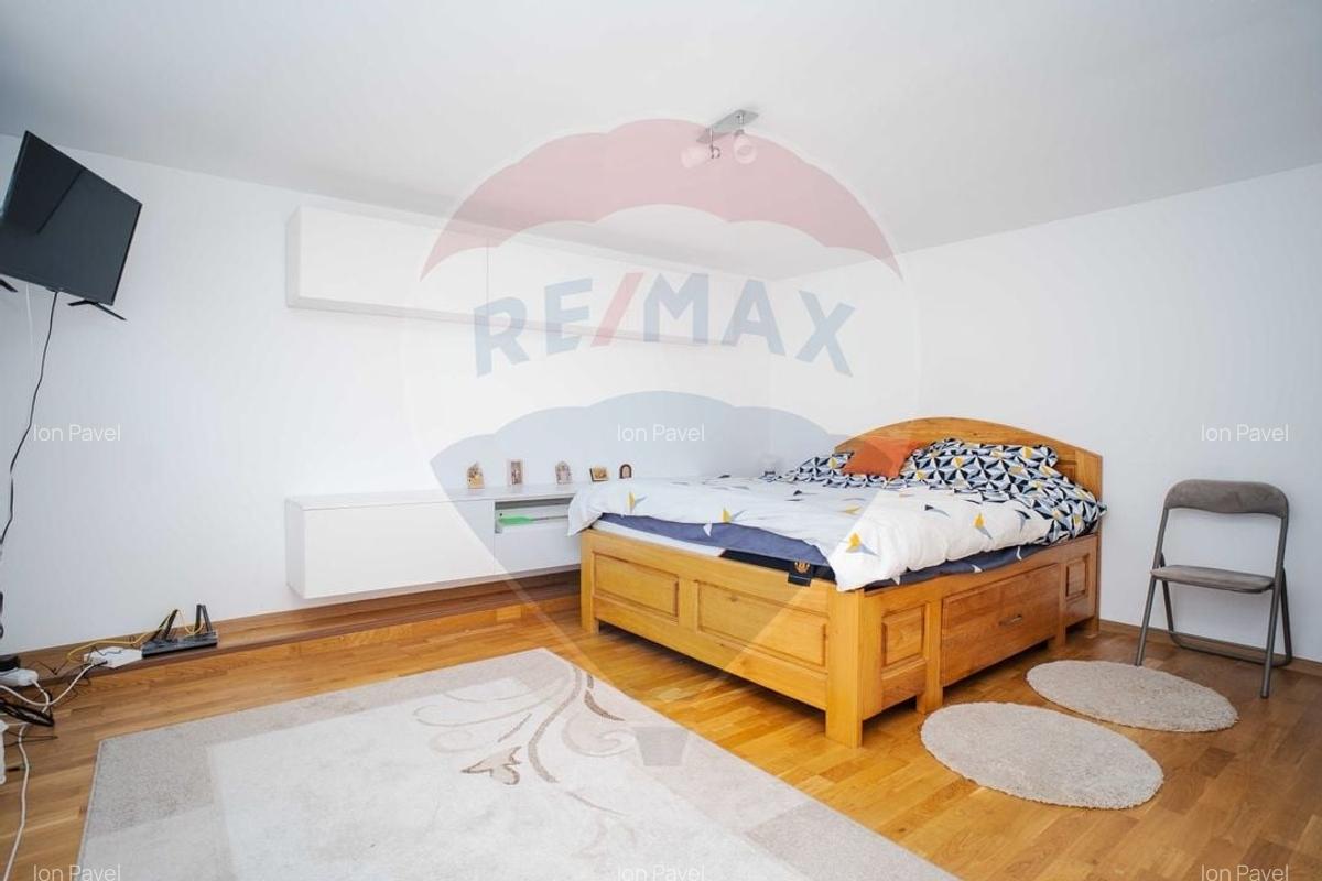Casa / Vila cu 4 camere de vanzare in zona Podu Ros - 21