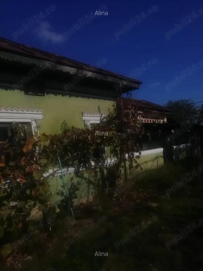 Vand casa in Petresti - 2