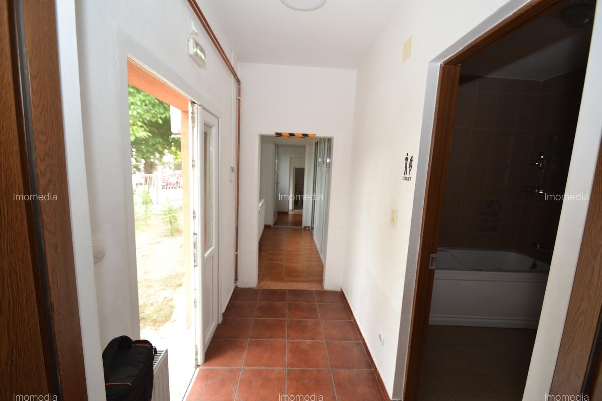 Casa zona Blascovici, 5 camere, 3 bai, 3 intrari - 11