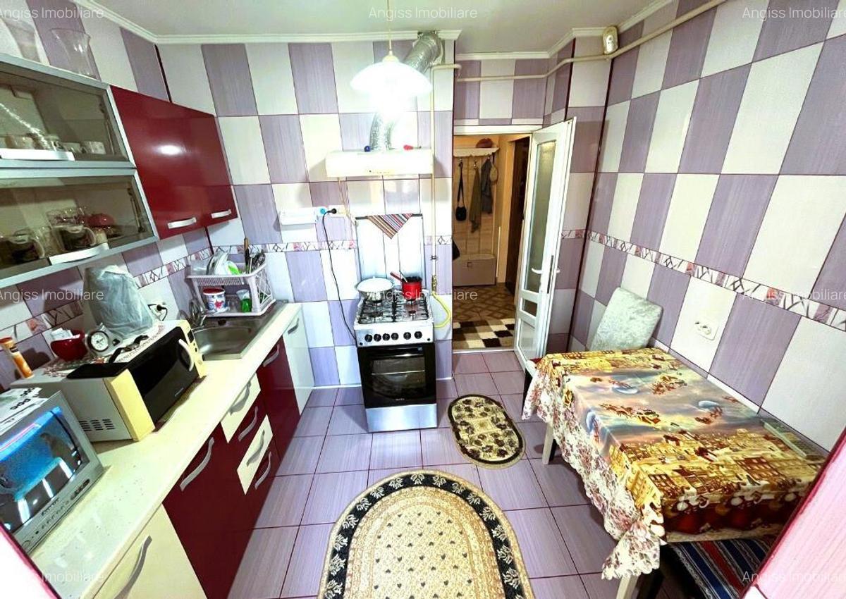 Apartament 3 camere --etajul 2 - E3 - 75mp - 5