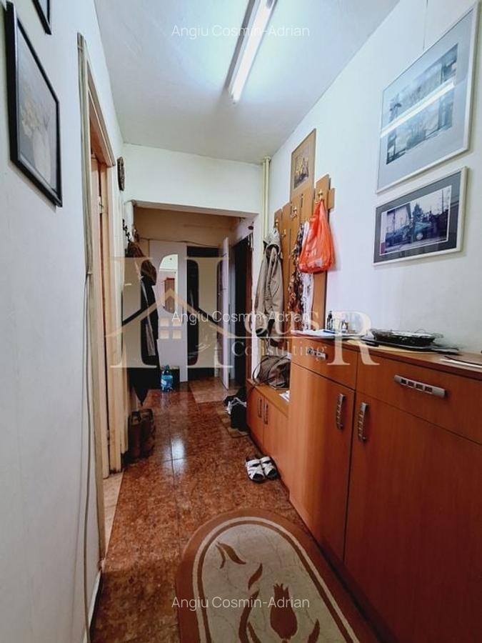 Apartament cu 3 camere semidecomandat în Circumvalațiunii - 12