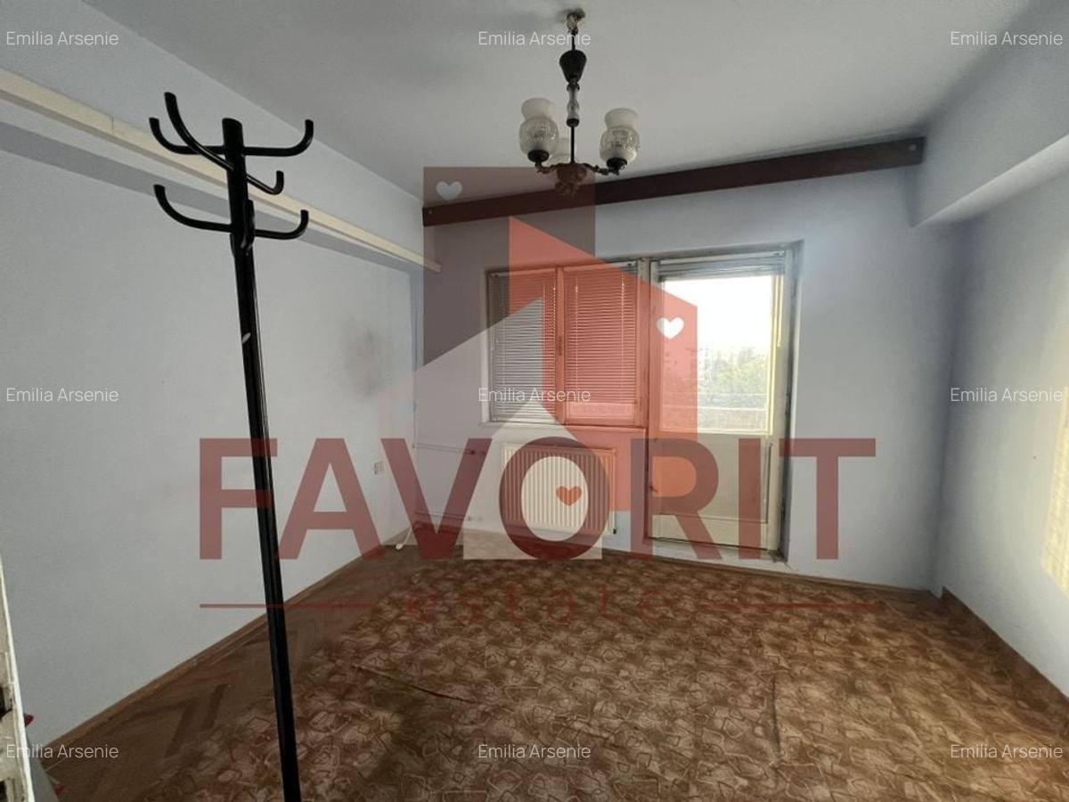 Oportunitate de cumpărare - Apartament 4 camere decomandat, zona Șagului - 4